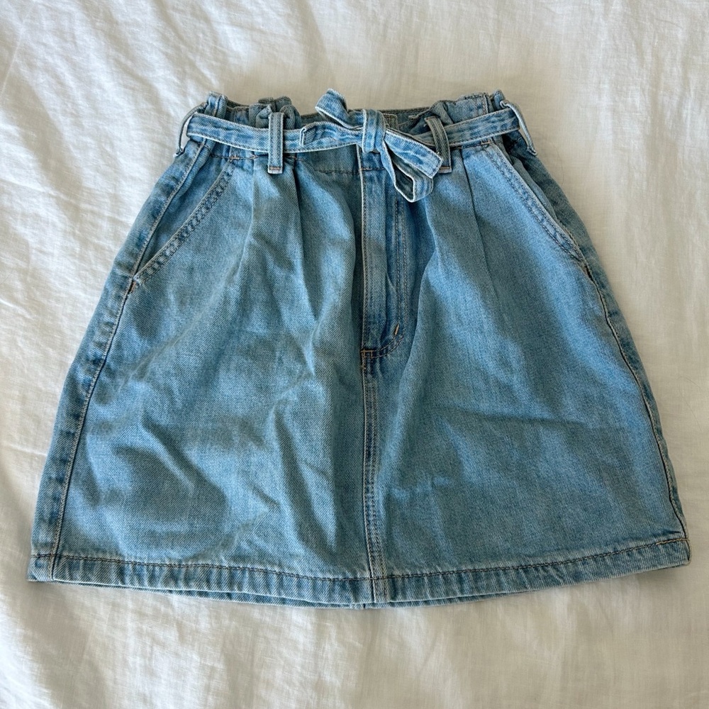 Hollister Ulta high rise paper bag denim skirt